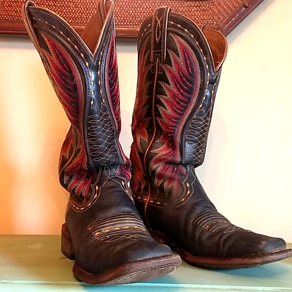 Ariat square toe cowgirl boots